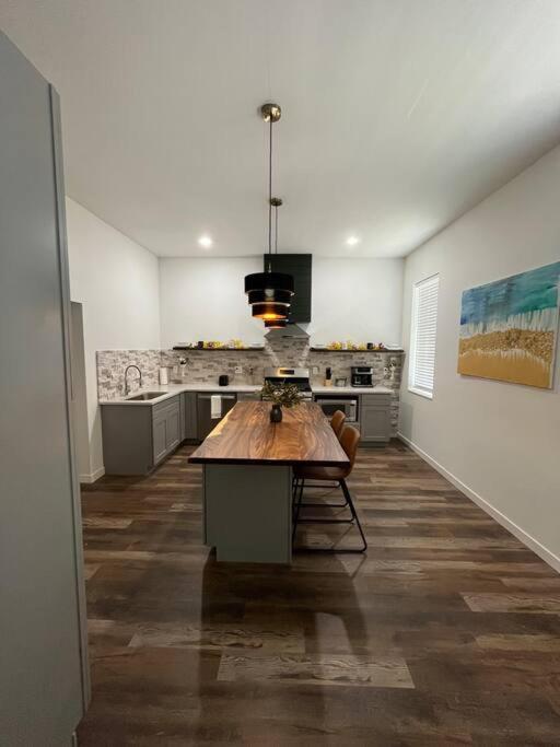 הוילה קובינגטון Luxury 2Br Within Walking Distance To Nightlife!! מראה חיצוני תמונה